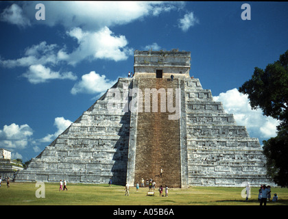 El Castillo die zentrale Pyramide in Chichen Itza Yucatan Mexiko Stockfoto