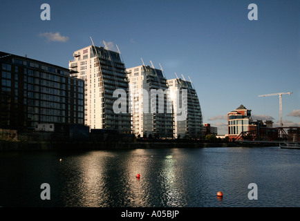 Moderne Wohnungen, Salford Quays, Manchester, UK Stockfoto