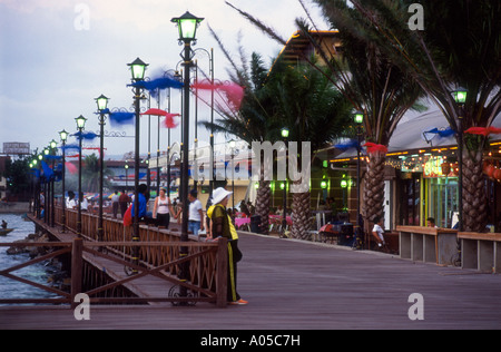 Kota Kinabalu, Strandpromenade Stockfoto