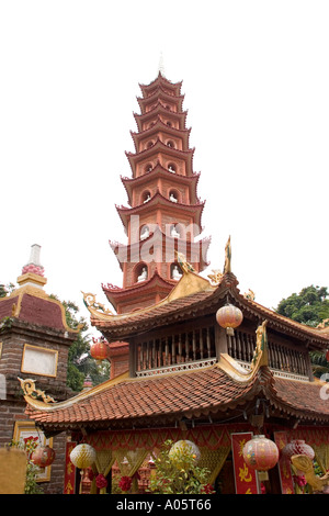 Vietnam Hanoi Tran Quoc Pagode, einem der ältesten mit taoistischen Mönche Grabdenkmäler Vietnam s Stockfoto