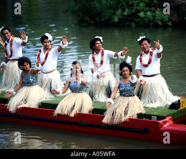 USA - HAWAII: Showtime in der Polynesian Cultural Center auf Oahu Stockfoto