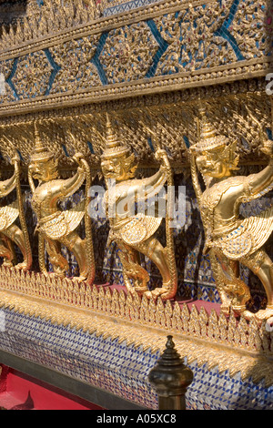 Garuda Statuen im Großen Palast Wat Phra Keo Bangkok Thailand Stockfoto