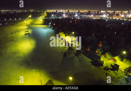 Pilger-Zelt-Stadt bei Nacht. Khumb Mela Festival 2001-Allahabad, Uttar Pradesh, Indien. Stockfoto