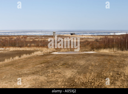 Landschaft bei Liminka Bay Nature Reserve (liminganlahti) von liminka Bucht Nature Center Wachtturm und birdhide am Meeresufer, Finnland Stockfoto