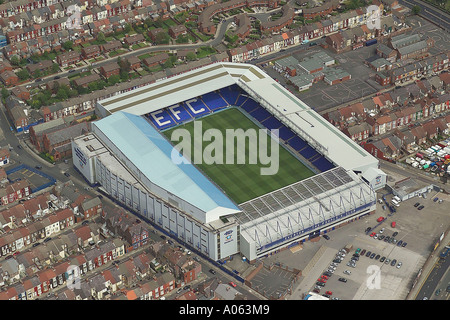 Luftaufnahme von Everton Football Club in Liverpool auch bekannt als Goodison Park, Heimat der Toffees oder Toffeemen und den Blues Stockfoto