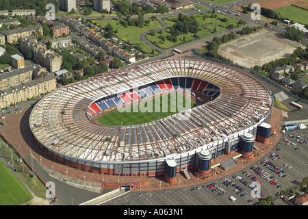 Luftaufnahme des Stadion Hampden Park in Glasgow, Schottland National Football Stadium, auch Heimat der Queen Park Football Club Stockfoto