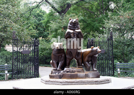 Gruppe von Bären Skulptur, Central Park, Manhattan, New York Stockfoto