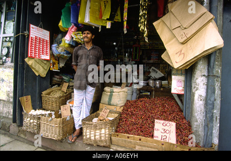 Sri Lanka-Kandy Ladenbesitzer im Allgemeinen speichern Stockfoto