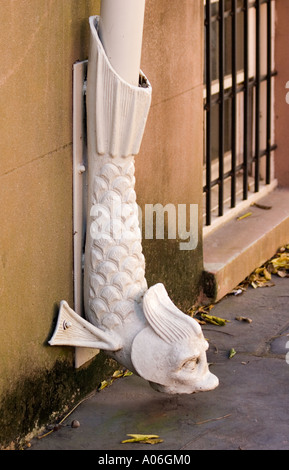 Dekorative Fallrohr in historischen Savannah, Georgia Stockfoto