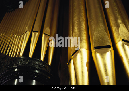 Detail der Orgelpfeifen an der St. Helena Kirche Bishopsgate London Stockfoto