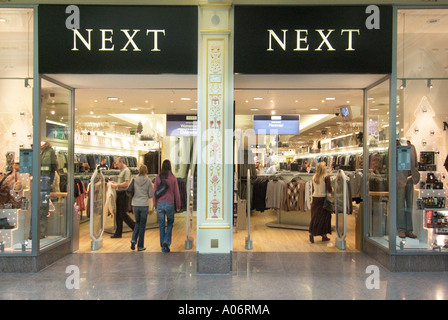 Als Nächstes speichern Sie Einzelhandel Trafford Centre UK Vereinigtes Königreich England Europa GB Großbritannien EU Europäische Union Stockfoto