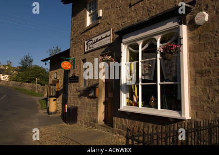 Das Postamt Teestube und das Dorf Lagern bei Dunsop Bridge Wald von Bowland Lancashire England Stockfoto