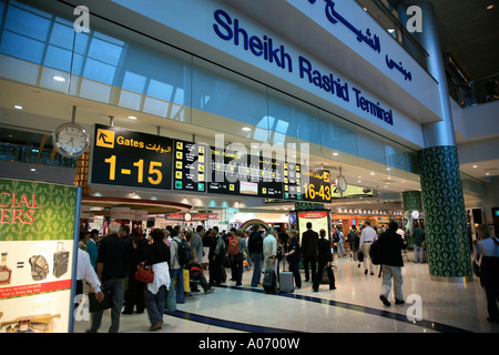 Internationaler Flughafen von Dubai duty free Bereich Bereich Beschilderung Vereinigte Arabische Emirate VAE Naher Osten Stockfoto
