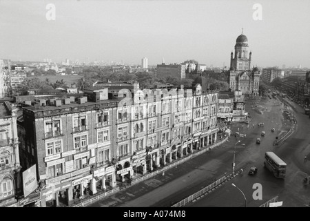 Alte Vintage 1900 s Foto von Mahendra Kammern und BMC Gebäude Blick von D N Road Mumbai Indien Bombay jetzt Stockfoto