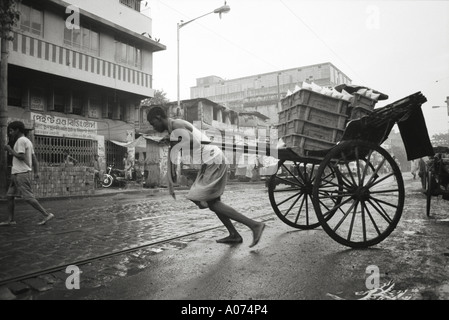 Rikscha Abzieher Kalkutta Kalkutta Westbengalen, Indien Stockfoto