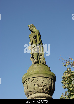 Statue von Ethelfleda steht auf dem Gelände des Tamworth Castle Staffordshire. Stockfoto