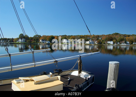 Masten der Schiffe bei Mystic Seaport in Connecticut Stockfoto