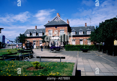 Peronen-Bar und Restaurant in Rønne auf Bornholm in das ehemalige Bahnhofsgebäude Stockfoto