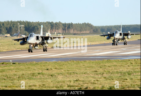 RAF SEPECAT anglo-französischen Jaguar GR3A Jet Schlachtflugzeuge.  XAV 4094-388 Stockfoto