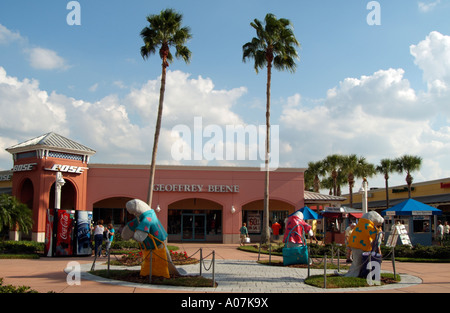 Prime Outlets shopping-Komplex in Ellenton Florida USA Geoffrey Beene Shop Stockfoto