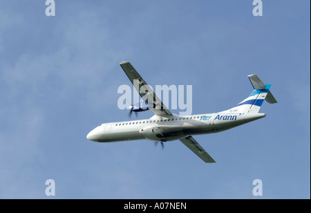 Aerospatiale -72-201ATR Aer.Arann irische basierten Aireline Inverness Dalcross Flughafen abfliegen. Schottland.  XAV 4000-380 Stockfoto