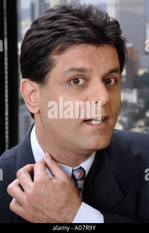 CEO-Porträt in seiner Hütte im Business-Anzug Stockfoto