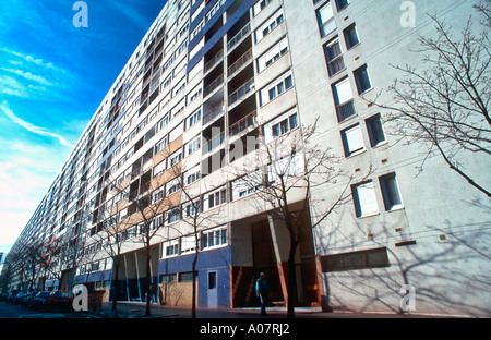 Wohnungsentwicklung, Paris 1960er Frankreich, Vororte 'Le Luth' Öffentliche Wohnprojekte façade , Flachansicht der Wohnanlage, Gebäude, modernes Design Stockfoto