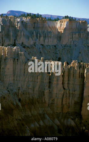 Grotten von Bryce Point Bryce Canyon National Park Utah UT SW USA gesehen Stockfoto