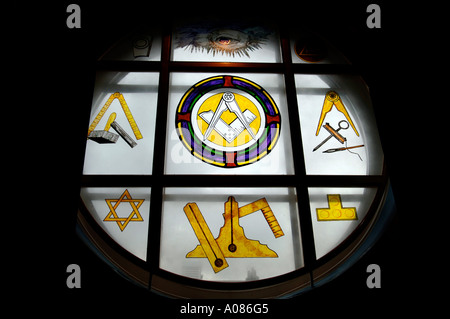 Freimaurer Freimaurersymbolen, Nahaufnahme ein Teller-Glas-Fenster mit freimaurerischen Symbole in einer Freimaurer-Loge Stockfoto