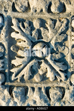 Rosette Detail eingeschrieben im gefallenen Stein, St Johns Basilica, Selcuk, Türkei, Naher Osten.  DSC 6895 Stockfoto