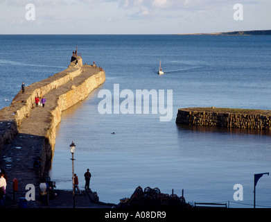 Dh Hafen St Andrews Fife Coastal Fischerboot eingabe Hafen Schottlands Küste fifeshire Szene Stockfoto