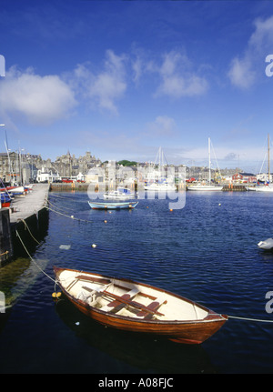 dh Lerwick Hafen LERWICK SHETLAND Boot am Kai Stockfoto