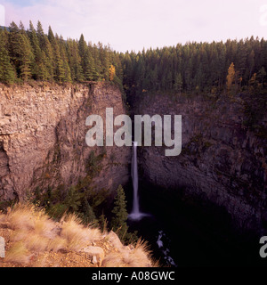 Spahats Falls, Wells Gray Provincial Park in der Nähe von Clearwater, BC - Thompson Okanagan Region, Britisch-Kolumbien, Kanada, Herbst, Herbst Stockfoto