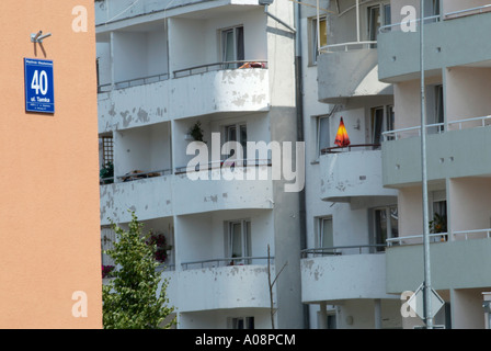 Einen geschlossenen Regenschirm auf dem Balkon eine moderne Wohnung in Gdynia Stockfoto
