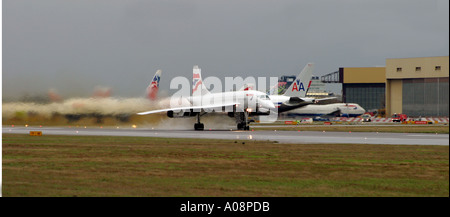 British Airways Concorde G BOAF beschleunigt die Startbahn 27R Heathrow zum allerletzten Mal Stockfoto