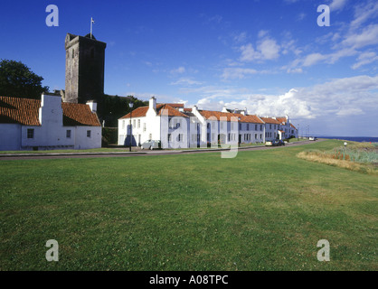 dh DYSART FIFE St Leibeigenen Turm und weißen Haus am Meer Dorf Küsten Stadt Schottland Stockfoto