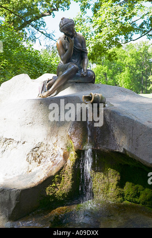 Sankt Petersburg, Katharinenpark Skulptur, Schloss Katharinas Palast Skulptur im park Stockfoto