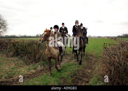 Herzog von Beaufort Jagd in Wiltshire 2005 mit Kate Hoey MP für Arbeit unterstützt die Kampagne Fuchsjagd in Großbritannien zu halten Stockfoto