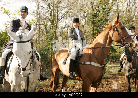 Herzog von Beaufort Jagd in Wiltshire 2005 mit Kate Hoey MP für Arbeit unterstützt die Kampagne Fuchsjagd in Großbritannien zu halten Stockfoto