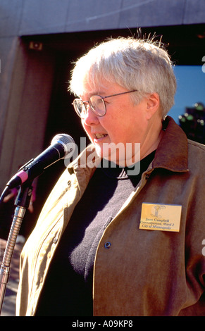 Stadtrat Mitglied Alter von 53 Jahren geben Rede bei Jugend-Rallye. Minneapolis Minnesota USA Stockfoto