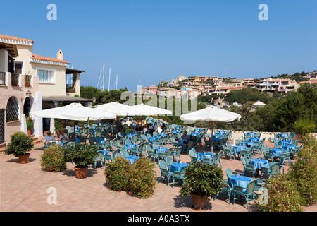 Restaurant im Zentrum Ferienortes, La Piazza, Porto Cervo, Costa Smeralda, Sardinien, Italien Stockfoto