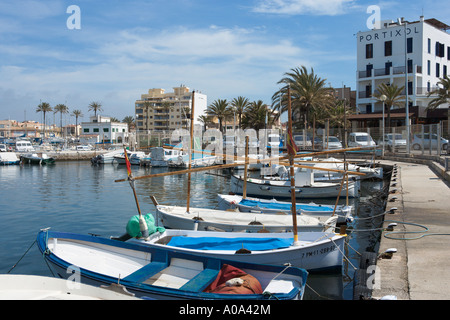 Portixol Hafen und Yachthafen in der Wintersaison, Palma, Mallorca, Balearen, Spanien Stockfoto