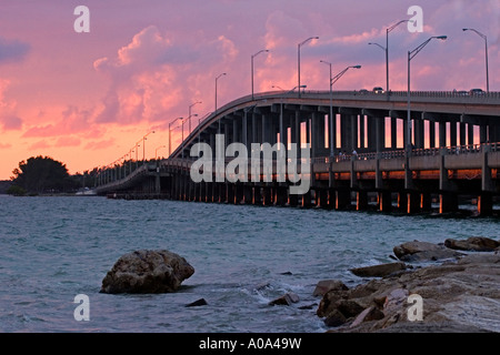 Key Biscayne Brücke bei Sonnenuntergang, Miami, Florida Stockfoto