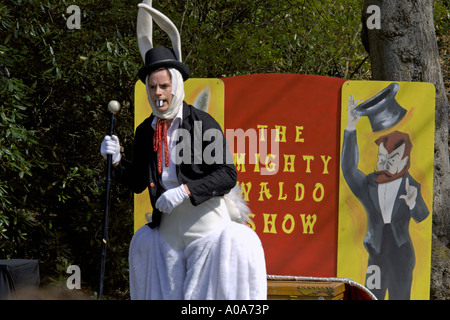 Street Theatre Callendar Park groß in Falkirk Scottish National Street Arts Festival Falkirk Stirlingshire Schottland Stockfoto