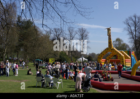 Callendar Park groß in Falkirk Scottish National Street Arts Festival Falkirk Stirlingshire Schottland Stockfoto