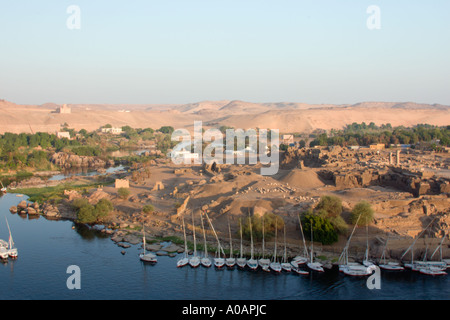 Blick über den Nil Assuan Ägypten Nubische Dorf Elephantine Insel Stockfoto