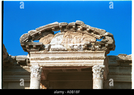 Marmorrelief Schnitzen einer Frau s Fläche Ephesus-Türkei Stockfoto