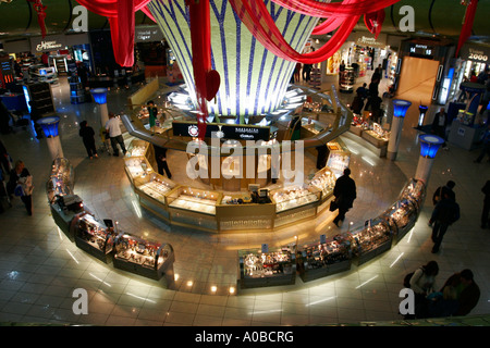 Abu Dhabi Flughafen Innenraum, Vereinigte Arabische Emirate Stockfoto