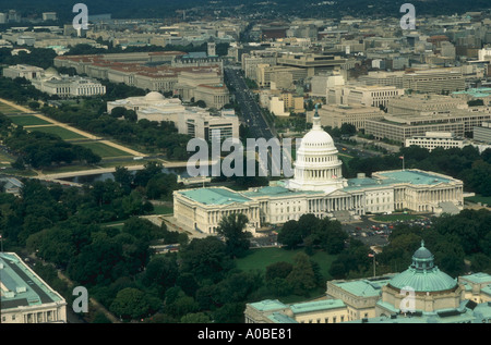 Luftbild von Washington DC mit der U-Capitol Teil der Mall und Pennsylvania Avenue in Richtung des weißen Hauses Stockfoto