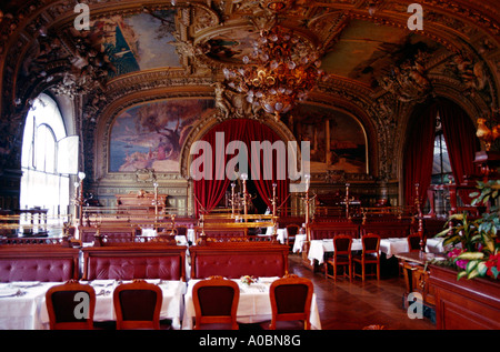 Restaurant Le Train Bleu Interieur Paris Stockfoto